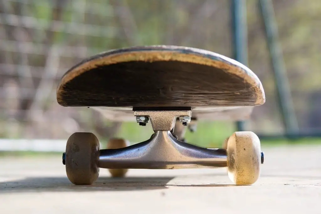 Skateboard Truck Size Chart: Perfect Fit Guide!