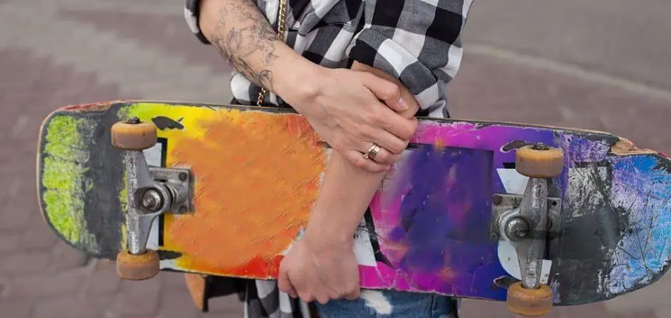 how to hand paint a skateboard deck