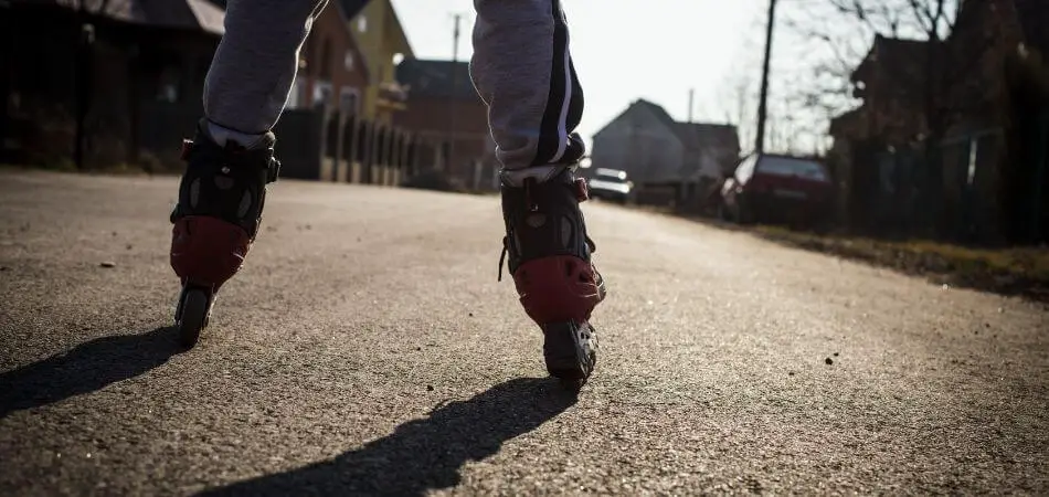 How to Roller Skate Backwards