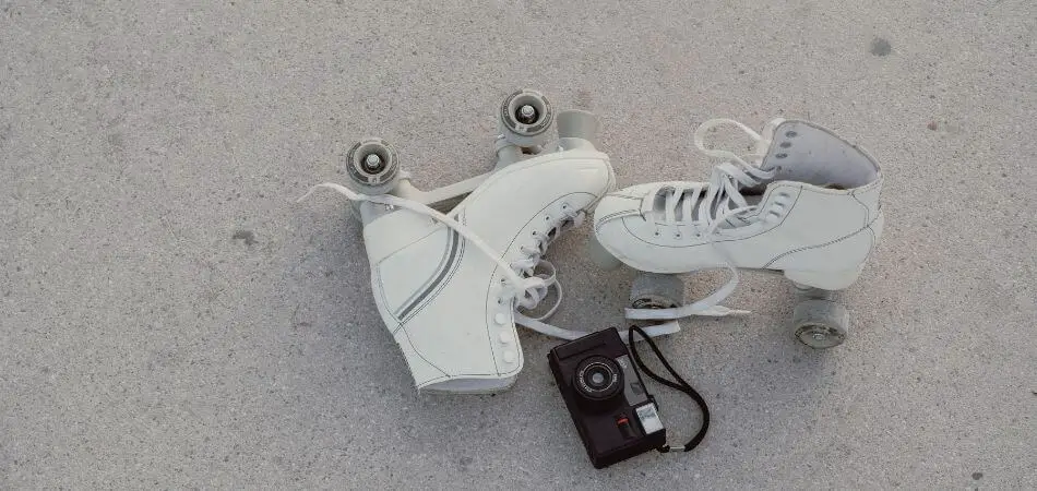 How to Roller Skate Backwards